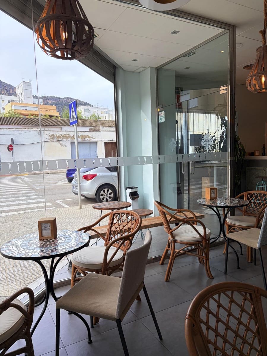 Commercial for sale in Tavernes de la Valldigna - € 430,000 (Ref: 9738624)