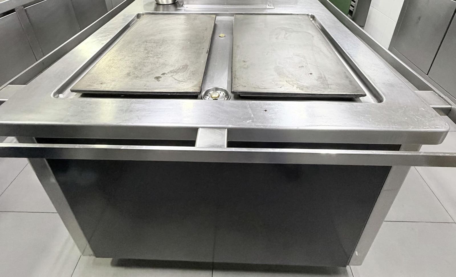 Commercial for sale in Tavernes de la Valldigna - € 430,000 (Ref: 9738624)