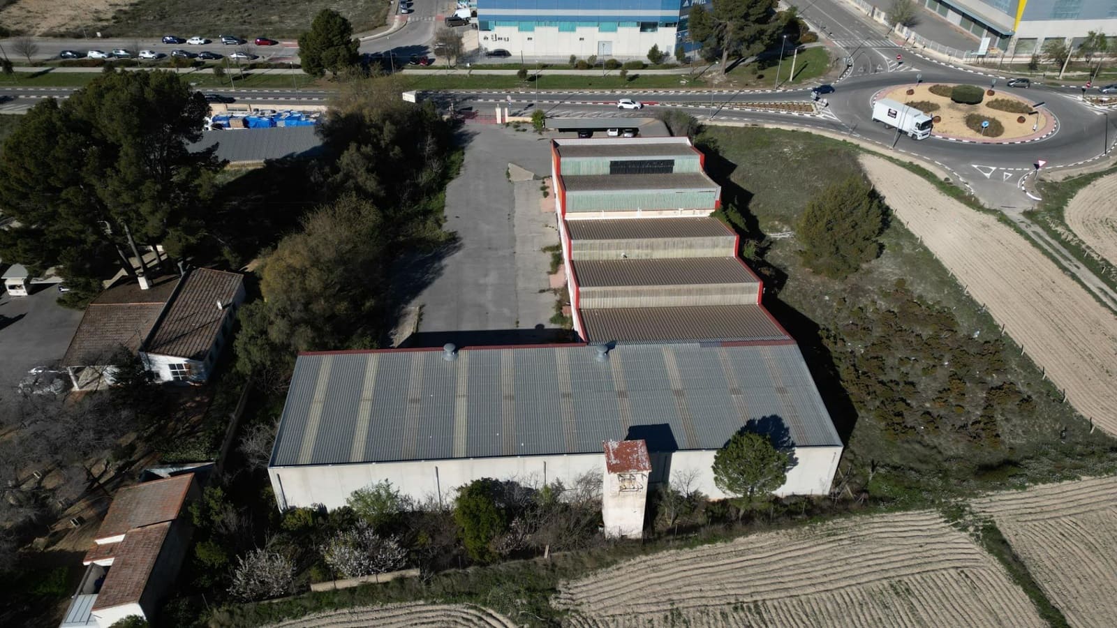 Biznes na sprzedaż w Onil - 950 000 € (Ref: 9770711)