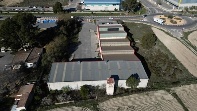 Biznes na sprzedaż w Onil - 950 000 € (Ref: 9770711)