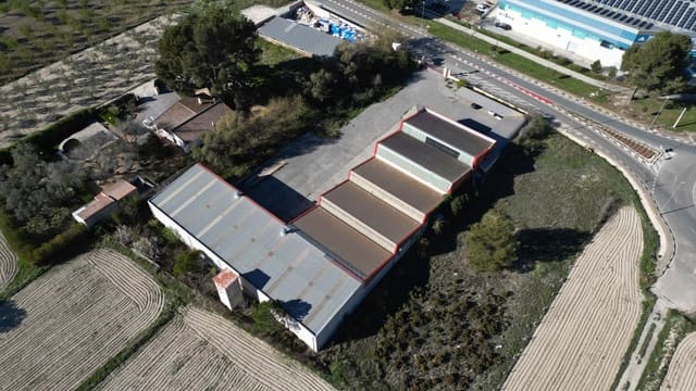 Biznes na sprzedaż w Onil - 950 000 € (Ref: 9770711)