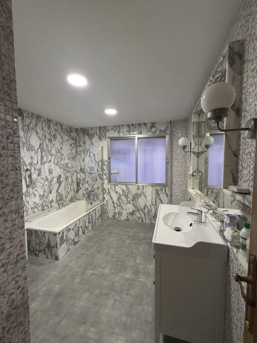 1 slaapkamer Flat te huur in Torrent - € 1.000 (Ref: 9784493)