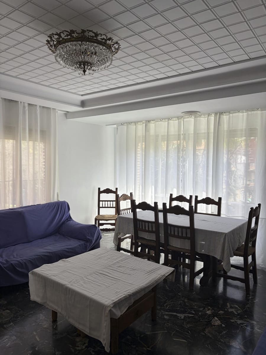 1 slaapkamer Flat te huur in Torrent - € 1.000 (Ref: 9784493)