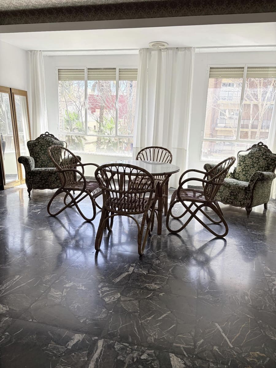 1 slaapkamer Flat te huur in Torrent - € 1.000 (Ref: 9784493)