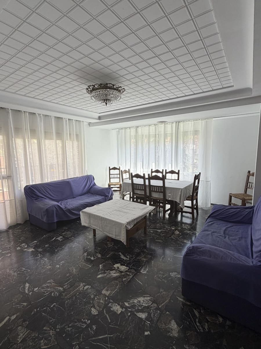 1 slaapkamer Flat te huur in Torrent - € 1.000 (Ref: 9784493)