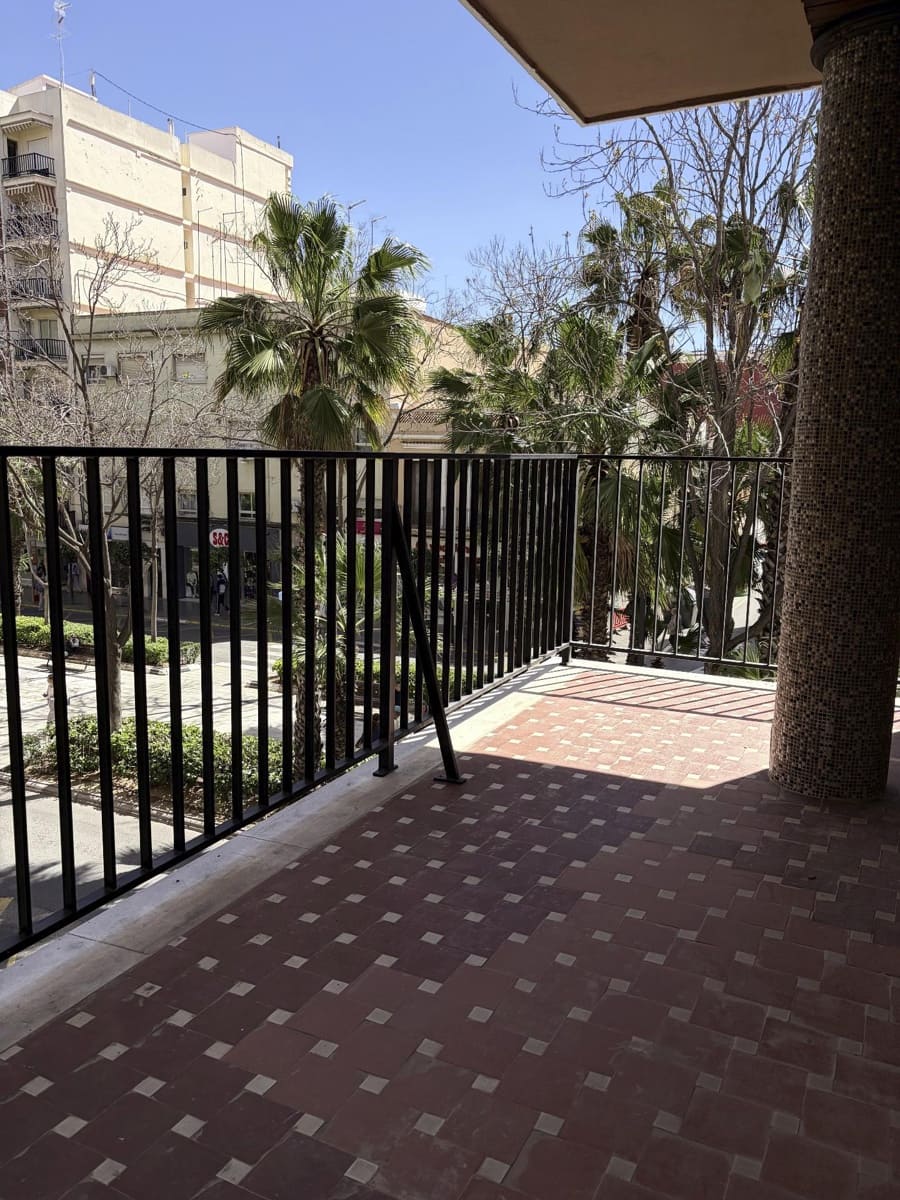 1 slaapkamer Flat te huur in Torrent - € 1.000 (Ref: 9784493)