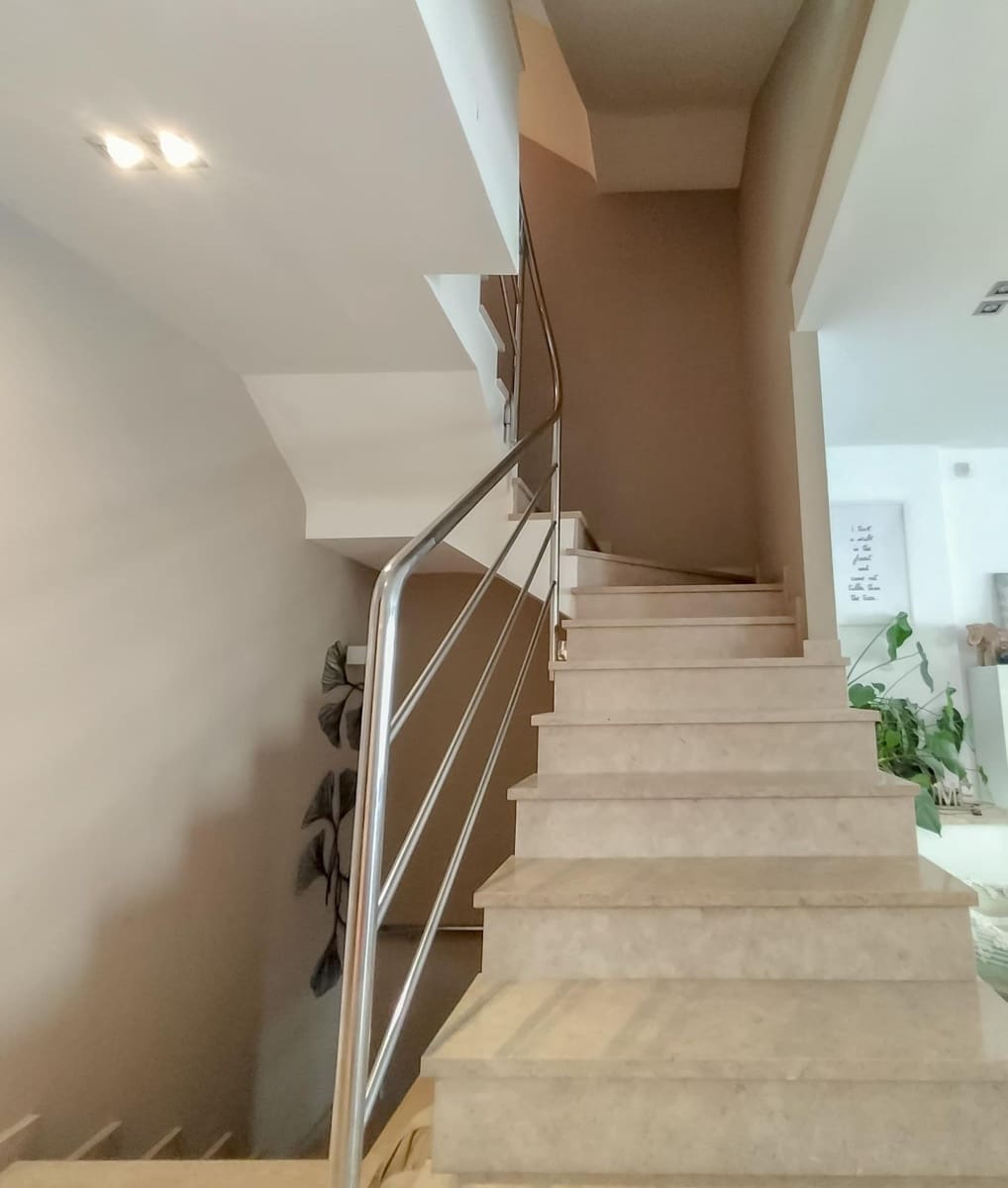 4 camera da letto Villetta a Schiera in vendita in Alzira con garage - 360.000 € (Rif: 9791089)