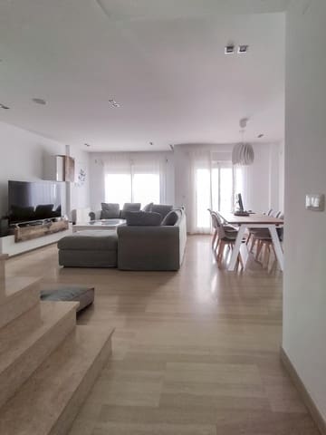 4 sovrum Radhus till salu i Alzira med garage - 360 000 € (Ref: 9791089)