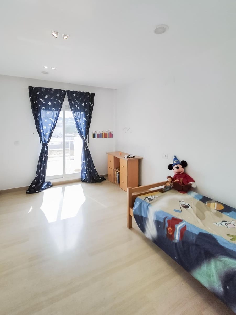4 camera da letto Villetta a Schiera in vendita in Alzira con garage - 360.000 € (Rif: 9791089)