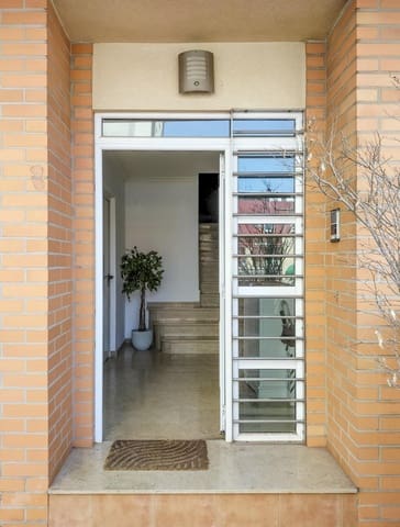 4 sovrum Radhus till salu i Alzira med garage - 360 000 € (Ref: 9791089)