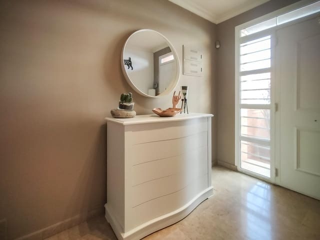 4 sovrum Radhus till salu i Alzira med garage - 360 000 € (Ref: 9791089)