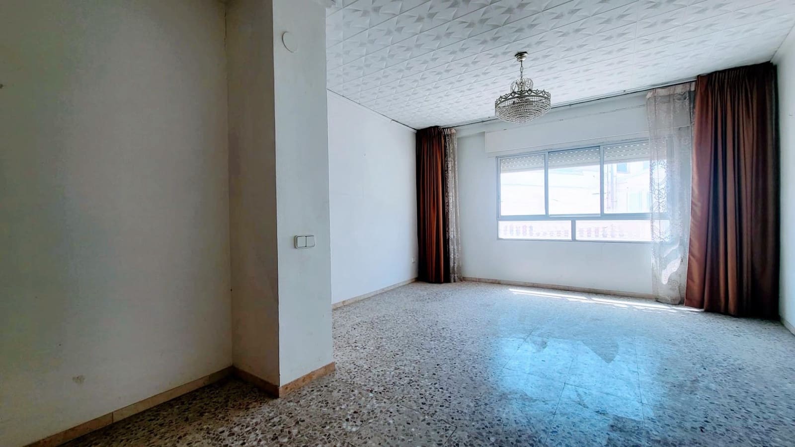 5 makuuhuone Rivitalo myytävänä paikassa Barx mukana 
autotalli - 225 000 € (Ref: 9799309)