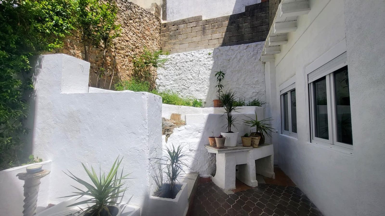 5 makuuhuone Rivitalo myytävänä paikassa Barx mukana 
autotalli - 225 000 € (Ref: 9799309)