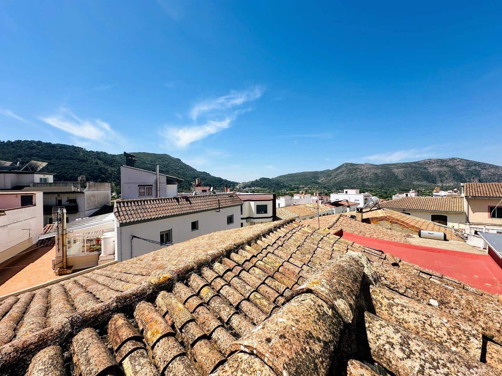 5 makuuhuone Rivitalo myytävänä paikassa Barx mukana 
autotalli - 225 000 € (Ref: 9799309)