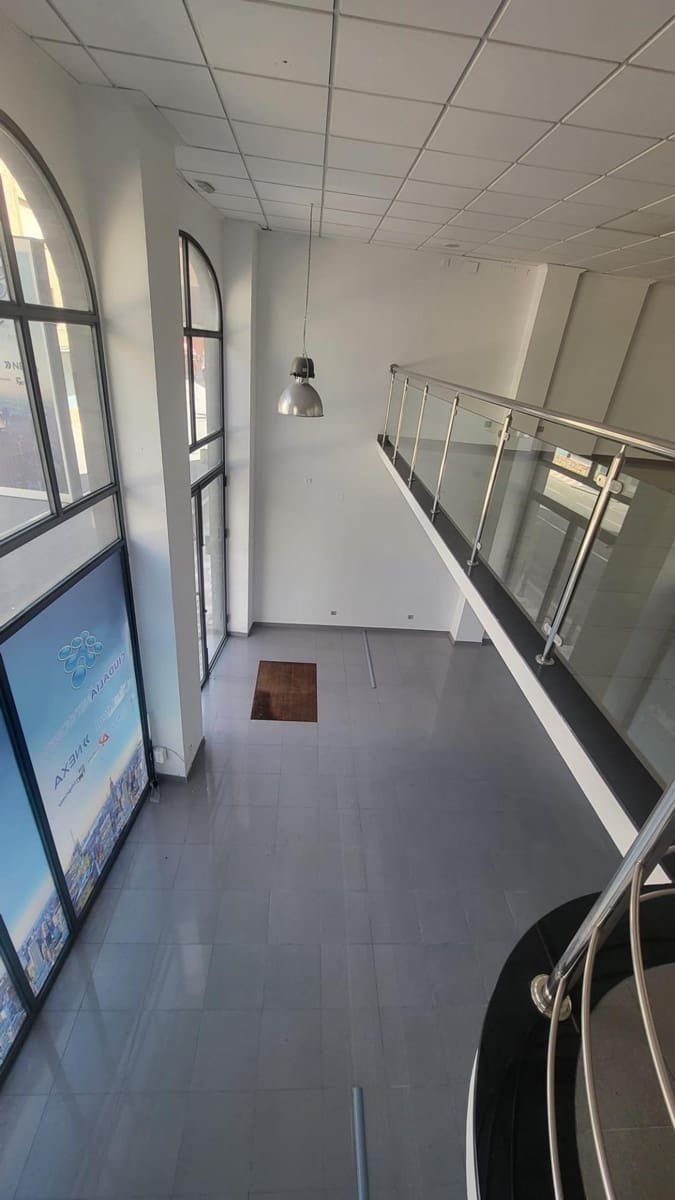 Commercial for sale in Tavernes de la Valldigna - € 219,000 (Ref: 9811971)