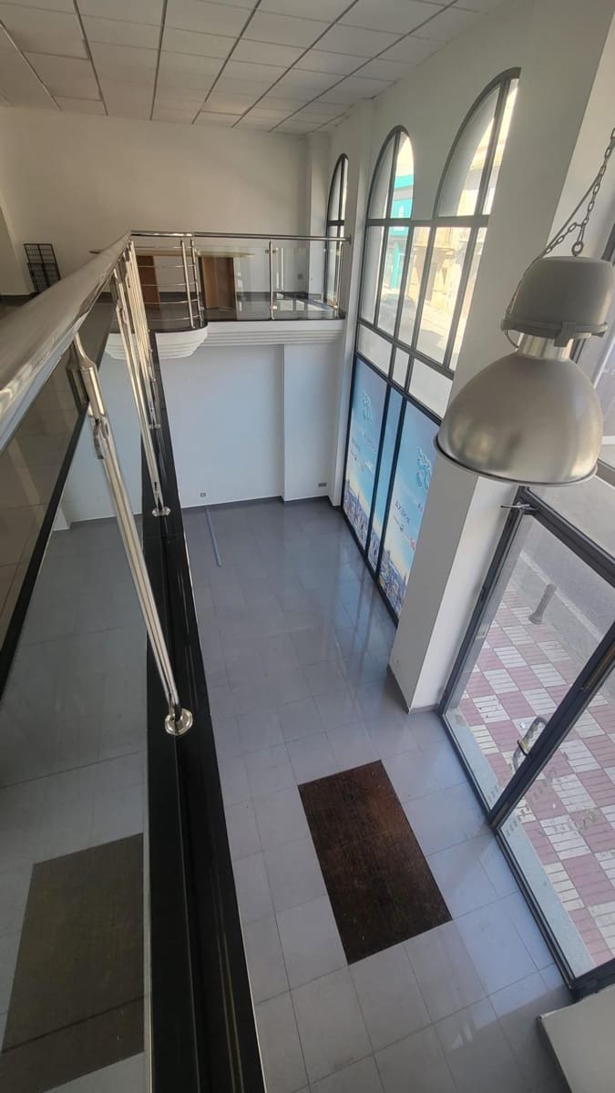 Commercial for sale in Tavernes de la Valldigna - € 219,000 (Ref: 9811971)
