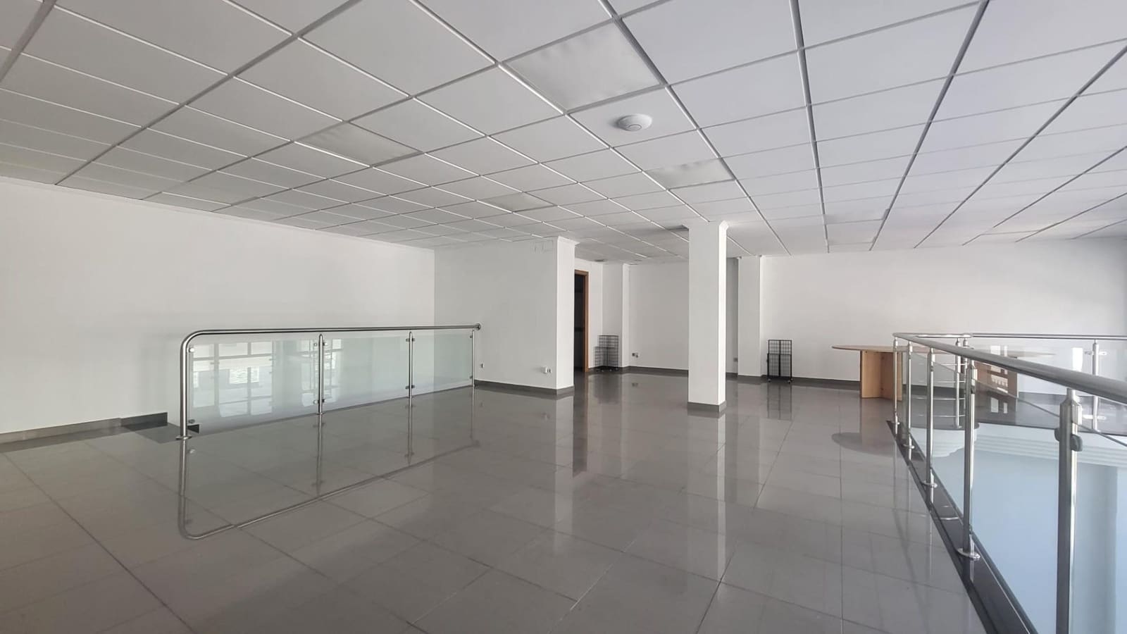 Commercial for sale in Tavernes de la Valldigna - € 219,000 (Ref: 9811971)