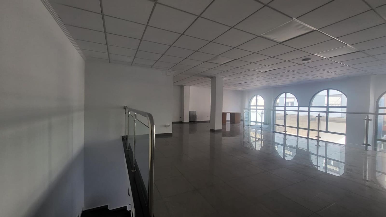 Commercial for sale in Tavernes de la Valldigna - € 219,000 (Ref: 9811971)