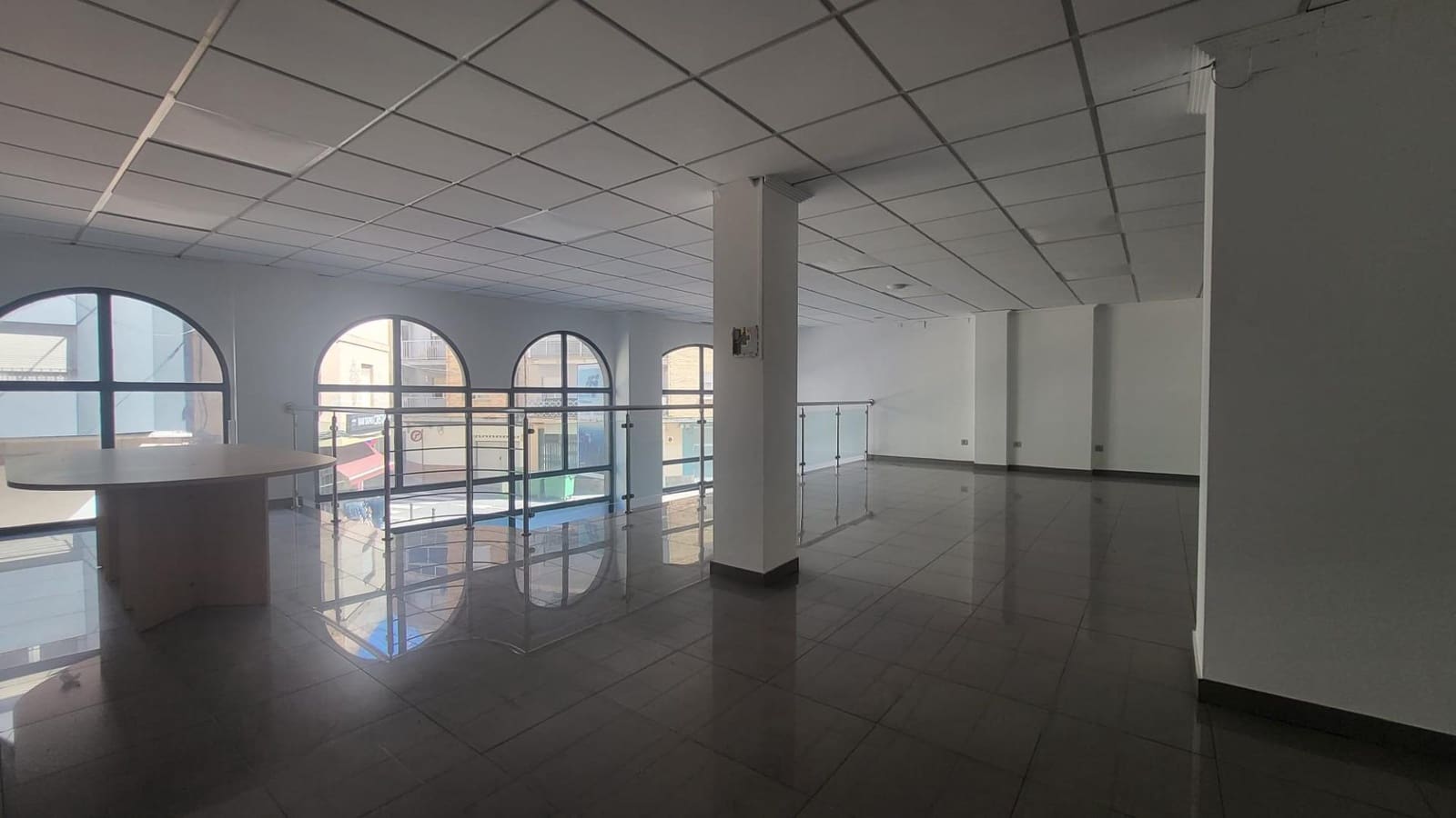 Commercial for sale in Tavernes de la Valldigna - € 219,000 (Ref: 9811971)