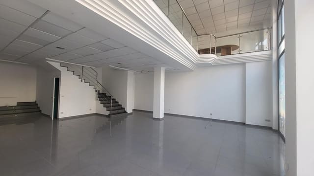 Commerciale in vendita in Tavernes de la Valldigna - 219.000 € (Rif: 9811971)