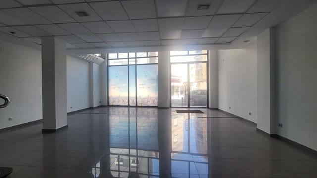 Commerciale in vendita in Tavernes de la Valldigna - 219.000 € (Rif: 9811971)