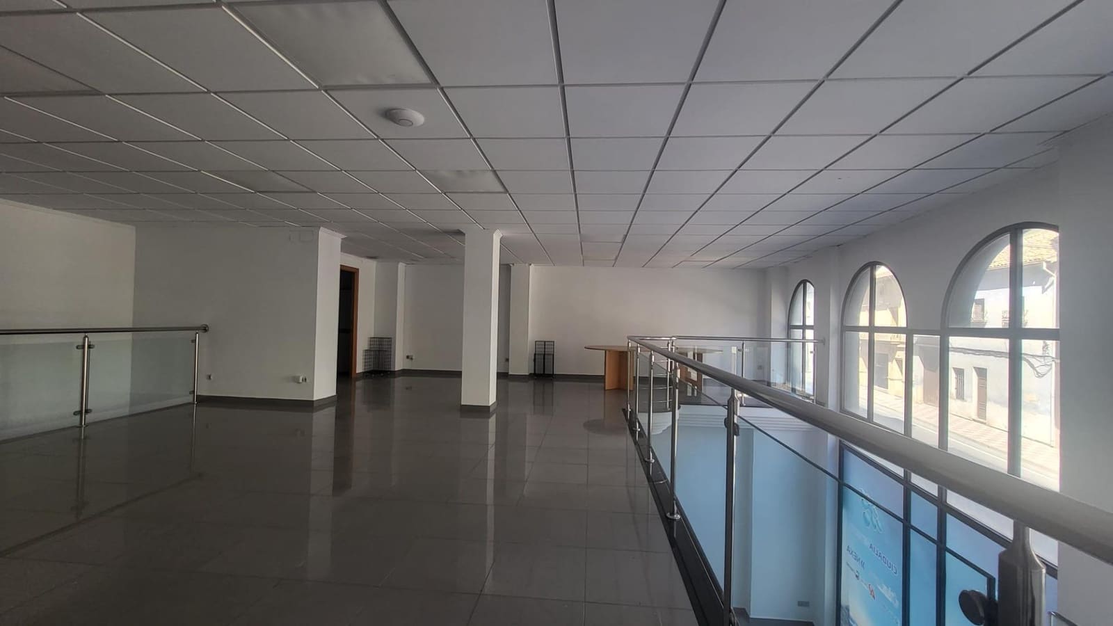 Commercial for sale in Tavernes de la Valldigna - € 219,000 (Ref: 9811971)