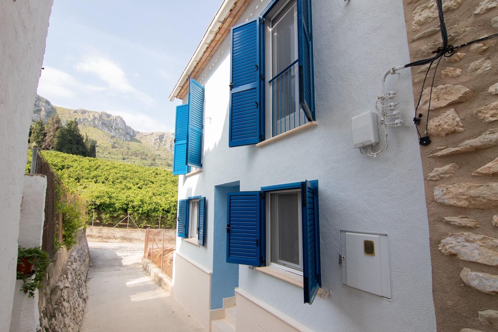 2 bedroom Townhouse for sale in Vall de Gallinera - € 220,000 (Ref: 9822986)