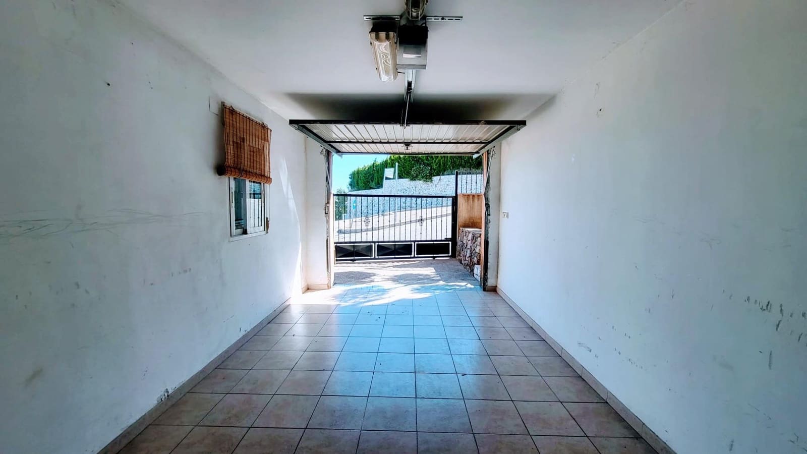 3 bedroom Villa for sale in Ador with pool garage - € 439,000 (Ref: 9840379)