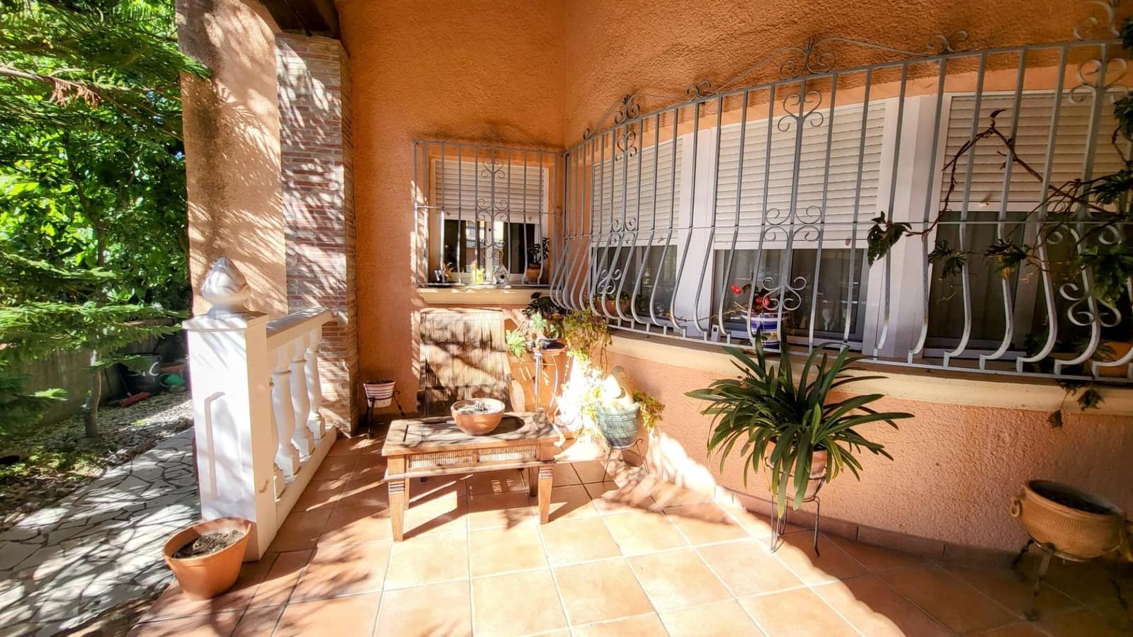 3 bedroom Villa for sale in Ador with pool garage - € 439,000 (Ref: 9840379)