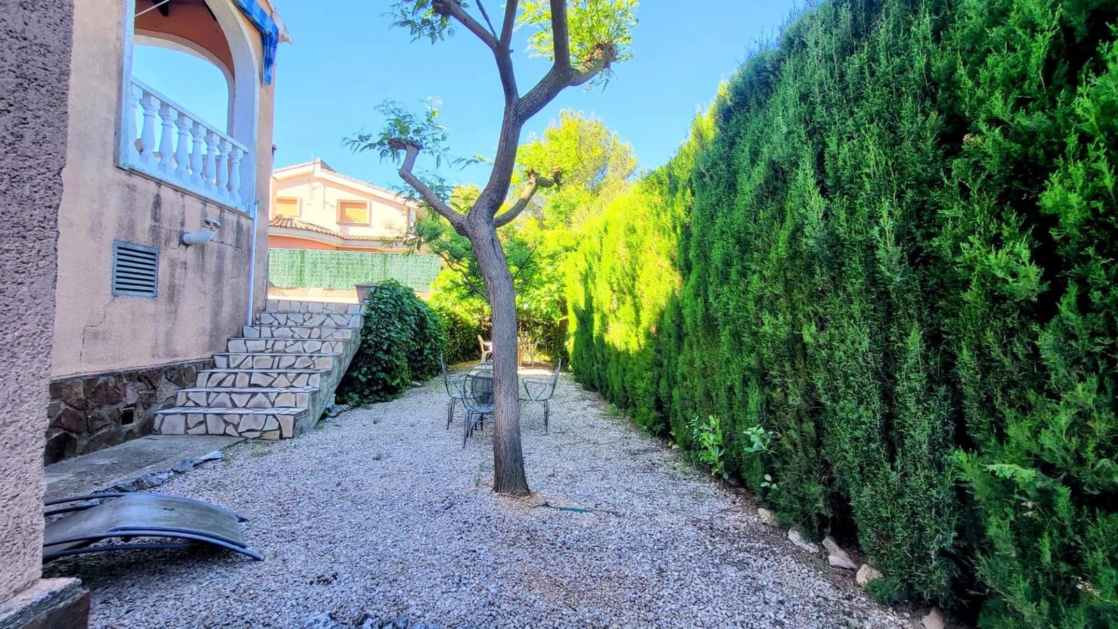 3 bedroom Villa for sale in Ador with pool garage - € 439,000 (Ref: 9840379)