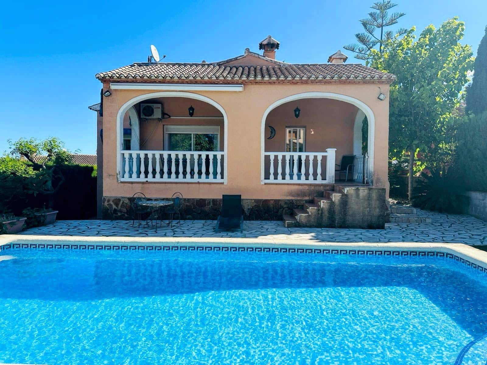 3 soverom Villa til salgs i Ador med svømmebasseng garasje - € 409 000 (Ref: 9840379)