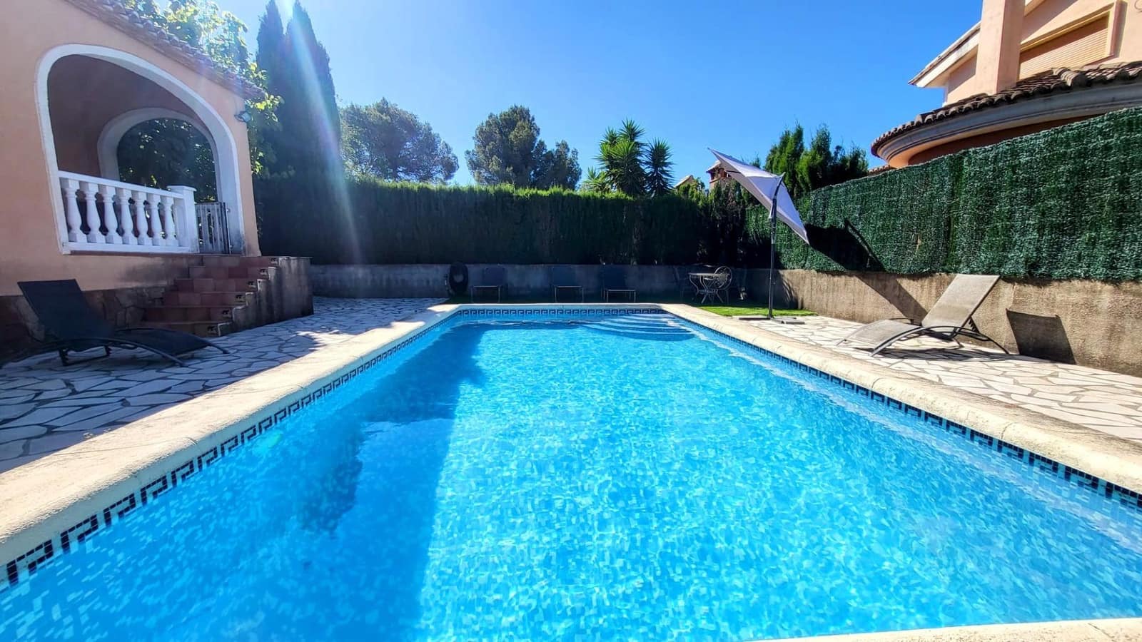 3 soverom Villa til salgs i Ador med svømmebasseng garasje - € 409 000 (Ref: 9840379)