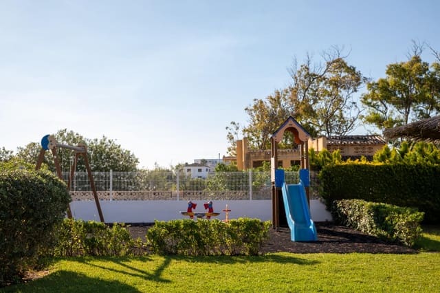 2 bedroom Apartment for sale in Dénia with pool garage - € 430,000 (Ref: 9867074)