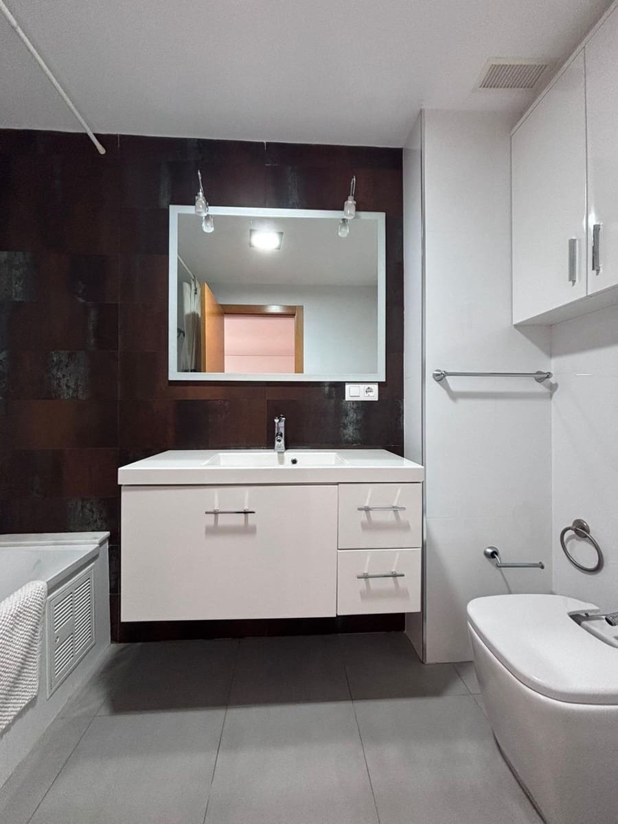 2 bedroom Apartment for sale in Denia with pool garage - € 399,000 (Ref: 9867074)