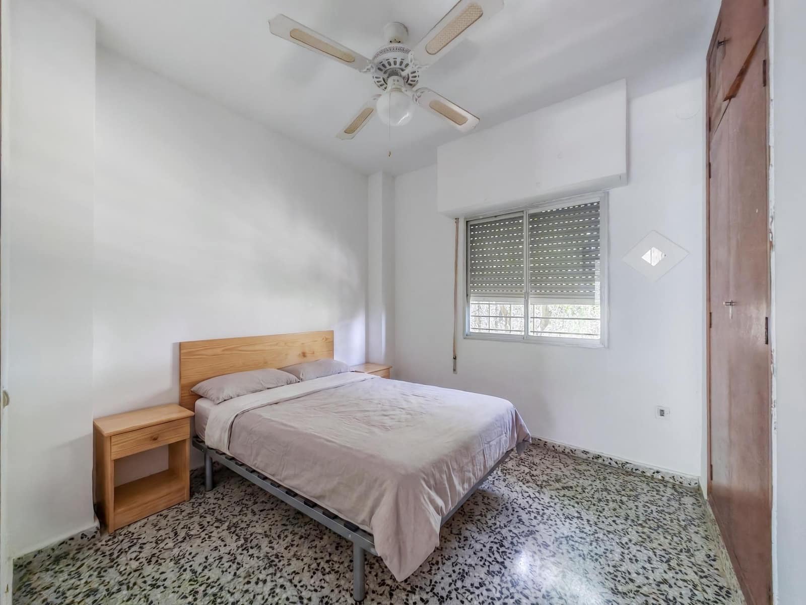 4 bedroom Villa for sale in Chiva with pool garage - € 320,000 (Ref: 9867075)