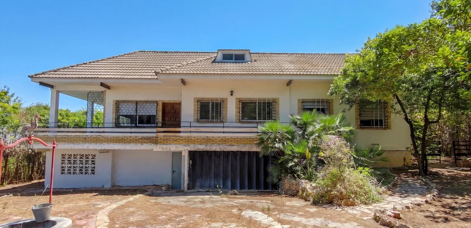 4 bedroom Villa for sale in Chiva with pool garage - € 320,000 (Ref: 9867075)