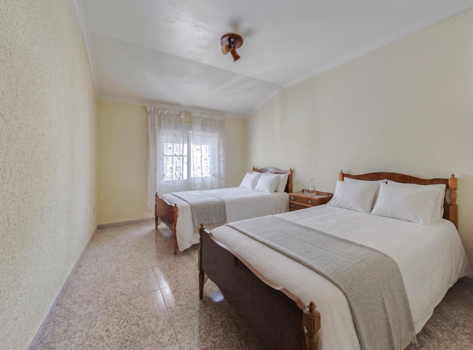 5 chambre Maison de Ville à vendre à Otos - 50 000 € (Ref: 9867076)