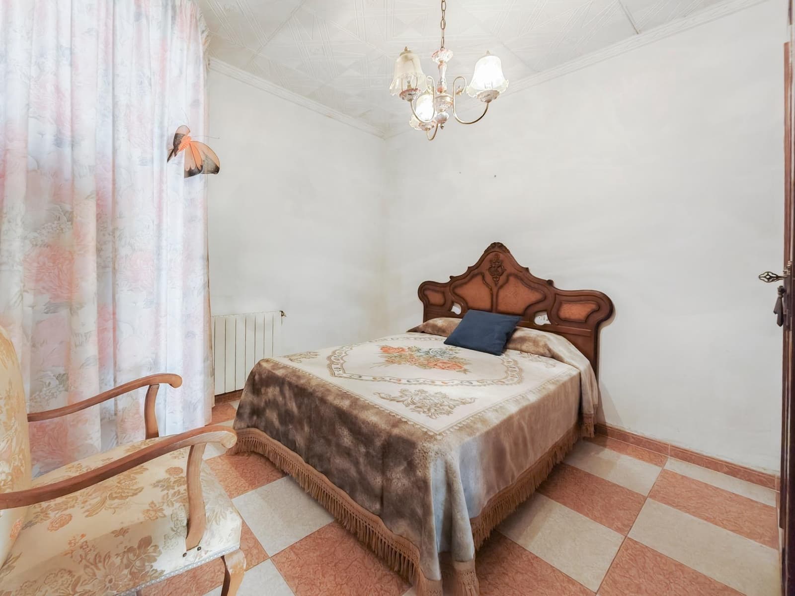 5 chambre Maison de Ville à vendre à Otos - 50 000 € (Ref: 9867076)