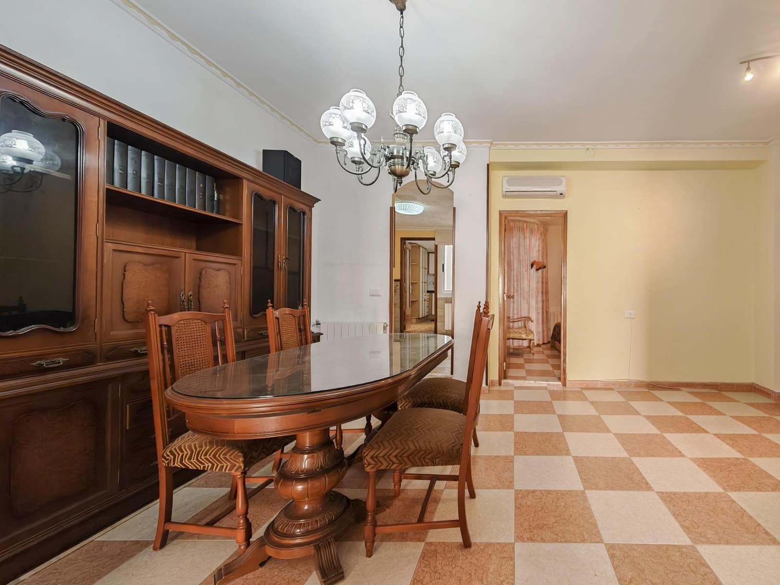 5 chambre Maison de Ville à vendre à Otos - 50 000 € (Ref: 9867076)