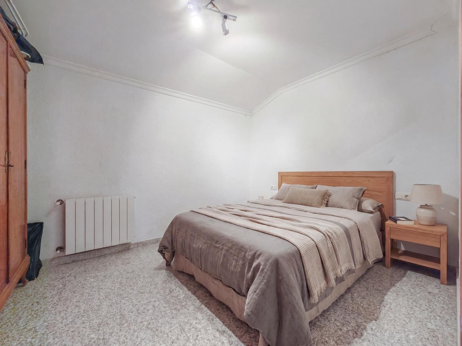 5 chambre Maison de Ville à vendre à Otos - 50 000 € (Ref: 9867076)
