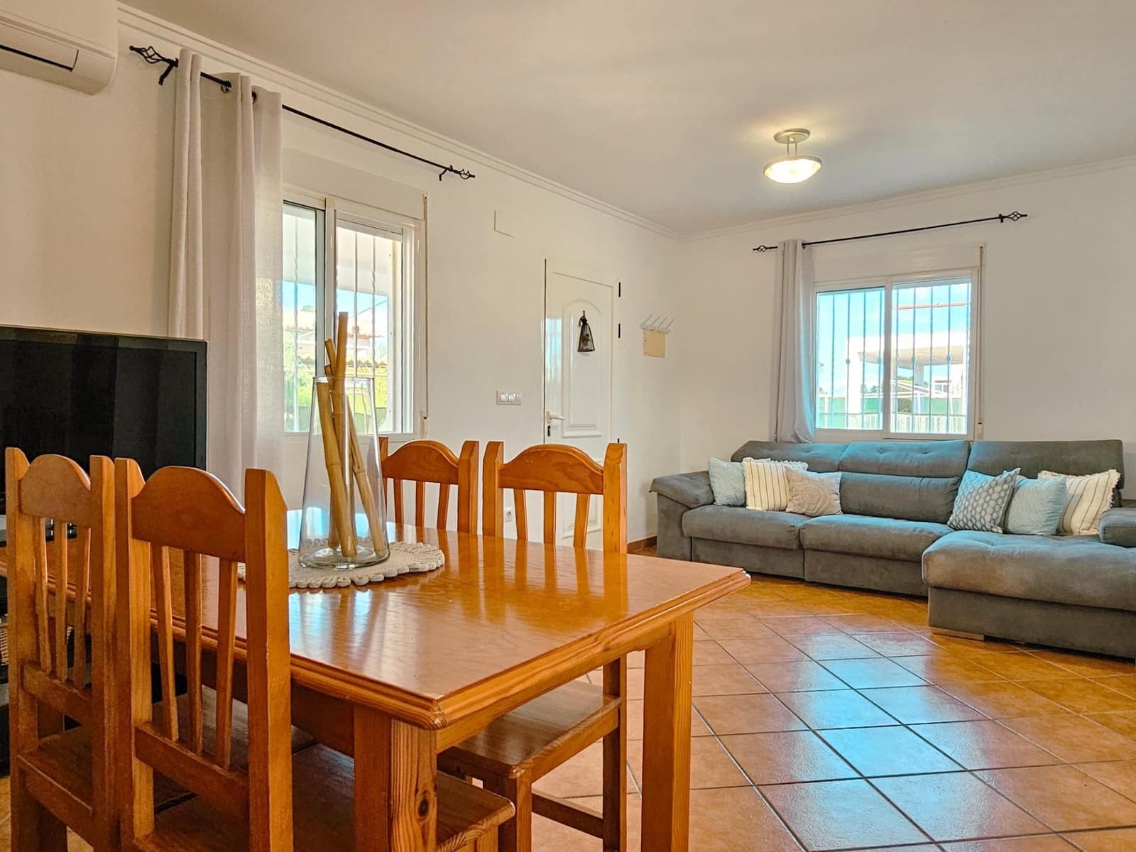 2 Zimmer Villa zu verkaufen in Oliva - 280.000 € (Ref: 9898741)
