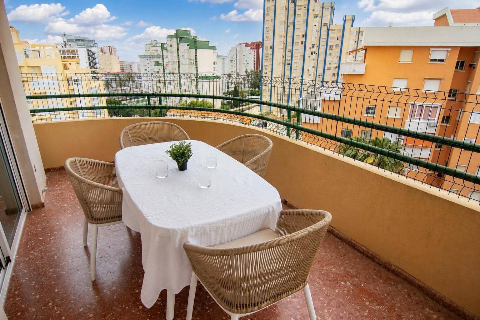 3 soveværelse Lejlighed til salg i Gandia med swimmingpool garage - € 300.000 (Ref: 9904015)