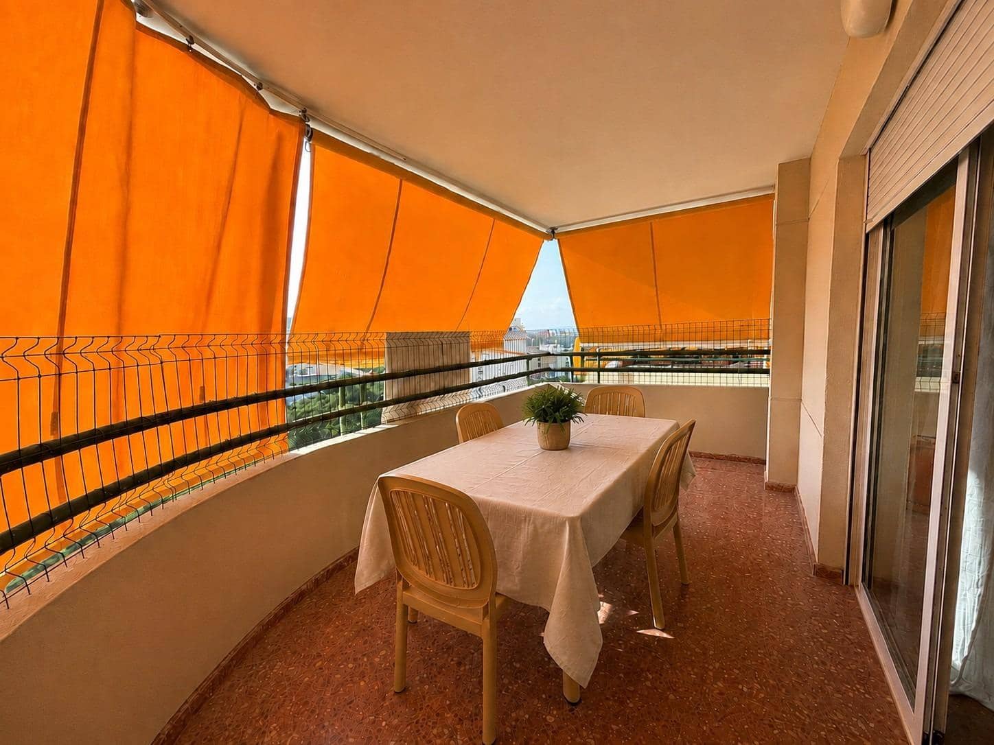 3 bedroom Apartment for sale in Gandia with pool garage - € 280,000 (Ref: 9904015)