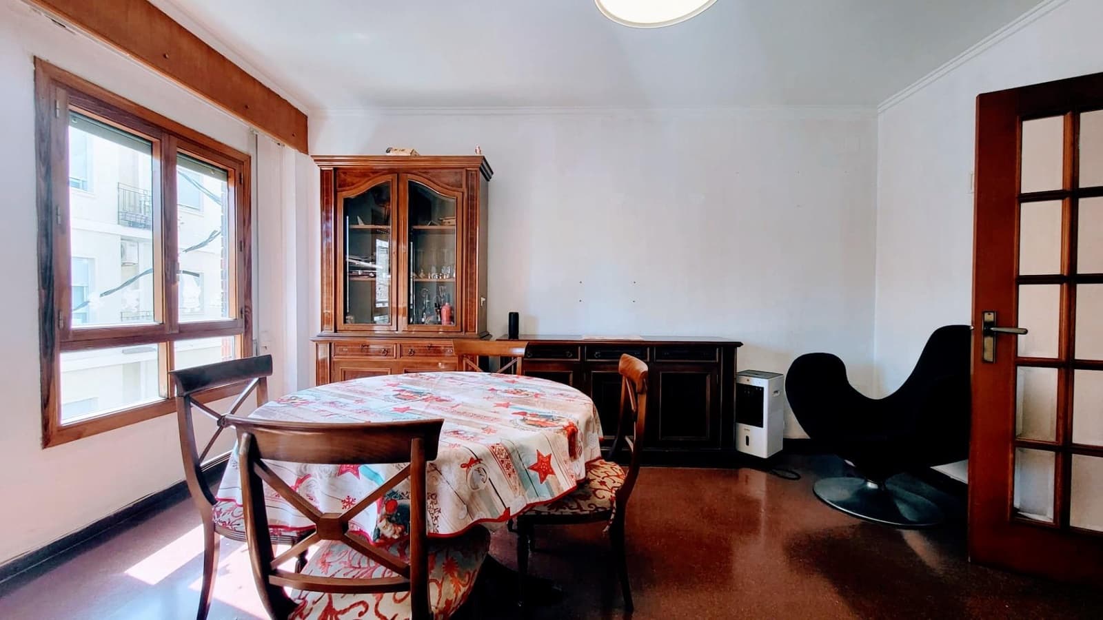 4 bedroom Flat for sale in Oliva - € 134,000 (Ref: 9929449)
