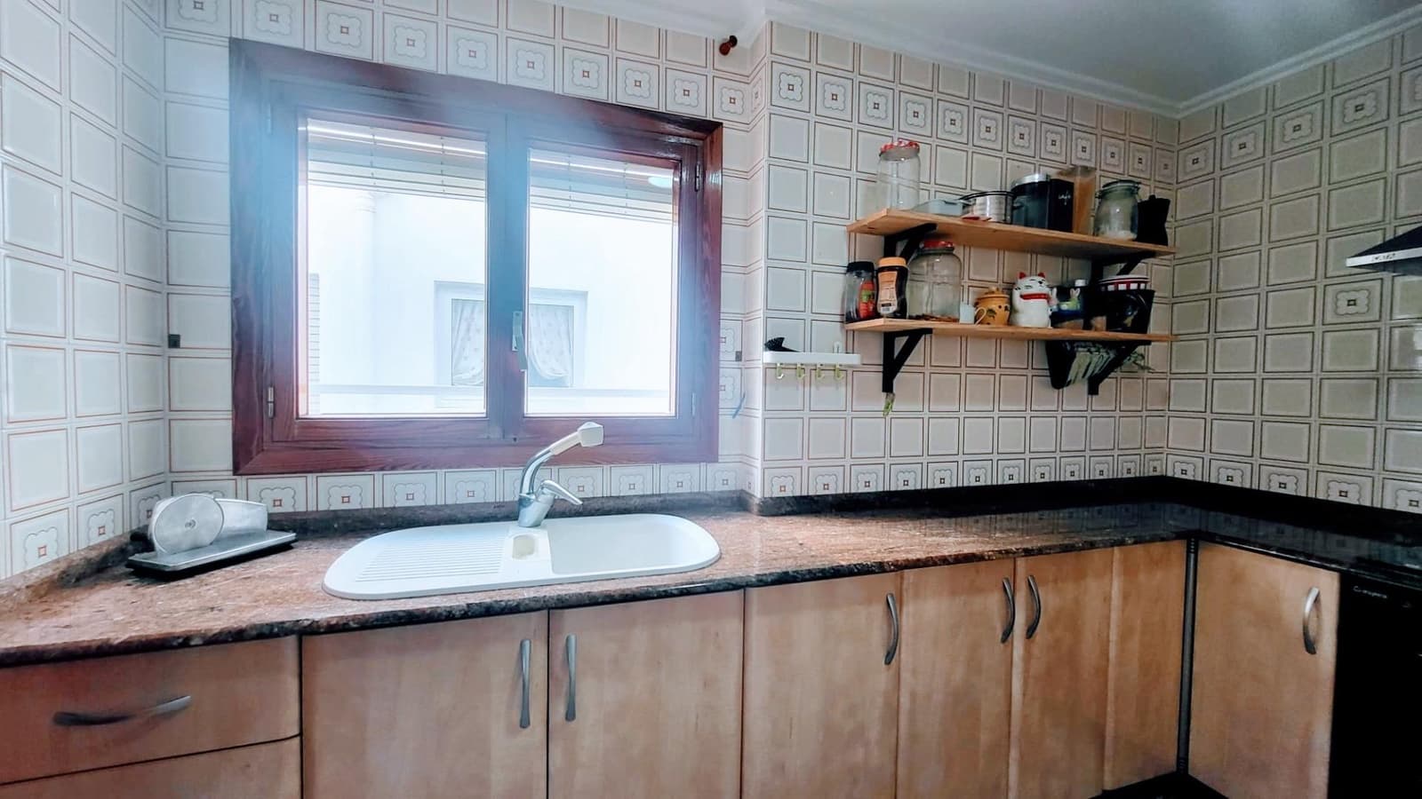 4 bedroom Flat for sale in Oliva - € 134,000 (Ref: 9929449)