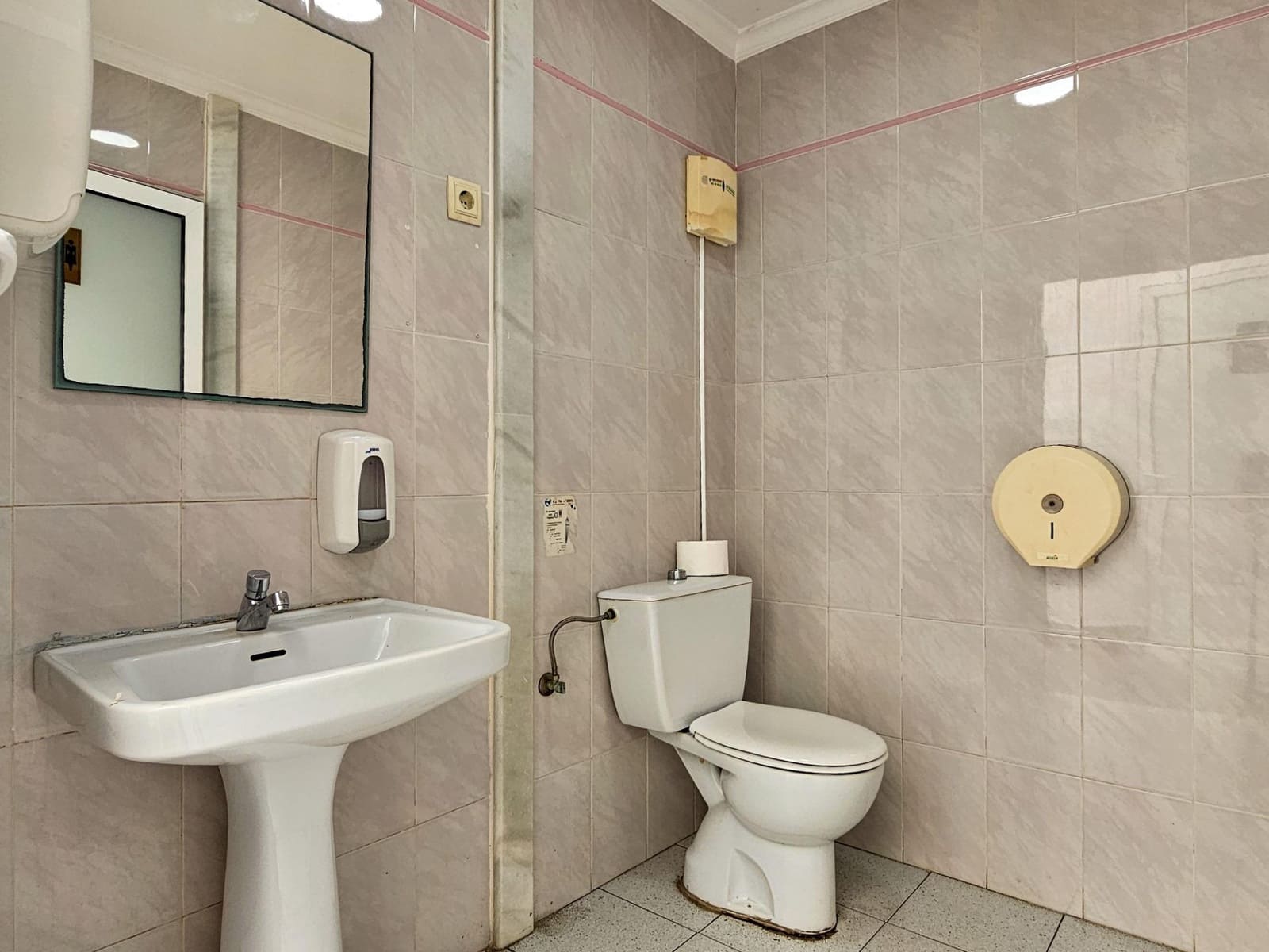 4 slaapkamer Commercieel te koop in Rotova - € 220.000 (Ref: 9929450)
