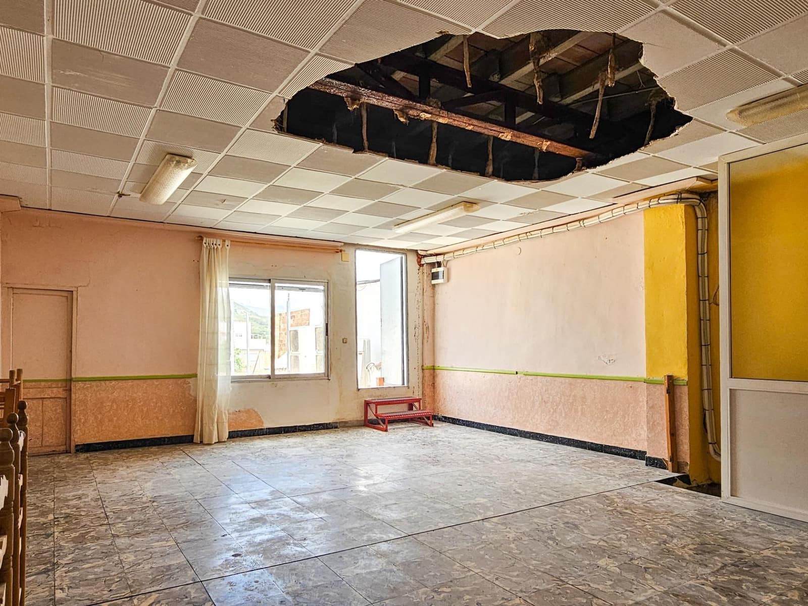 4 slaapkamer Commercieel te koop in Rotova - € 220.000 (Ref: 9929450)