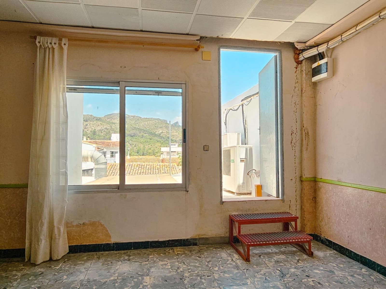 4 slaapkamer Bedrijf te koop in Rotova - € 220.000 (Ref: 9929459)