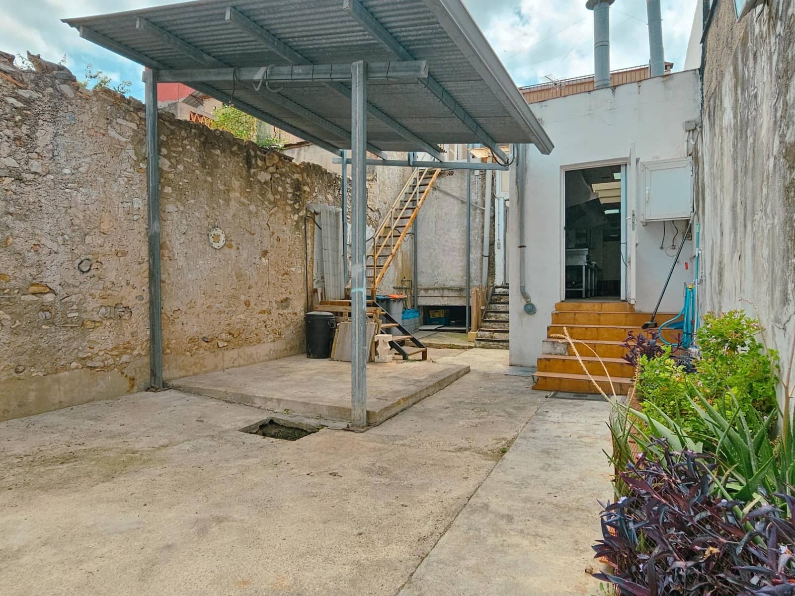 4 slaapkamer Bedrijf te koop in Rotova - € 220.000 (Ref: 9929459)