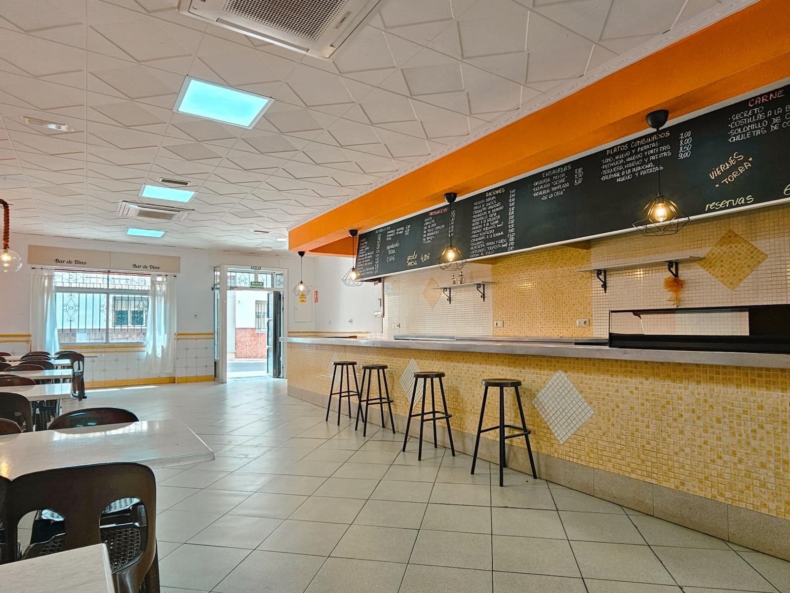 4 slaapkamer Bedrijf te koop in Rotova - € 220.000 (Ref: 9929459)